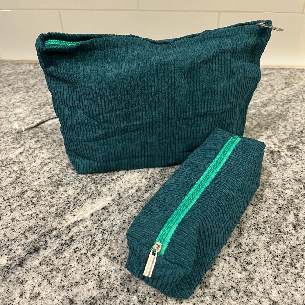 NWT 2pc cosmetic bag set